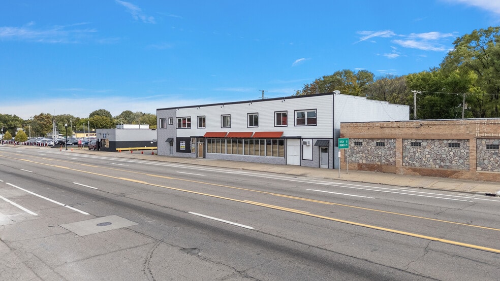 20934 Van Dyke Ave, Warren, MI à louer - Photo du bâtiment - Image 2 de 13