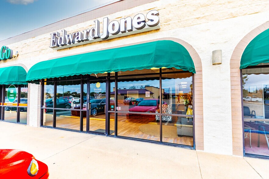 900 E Prospect Ave, Ponca City, OK à vendre - Photo du bâtiment - Image 3 de 9