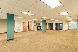 625 SW Broadway St, Portland, OR for lease Interior Photo- Image 2 of 4