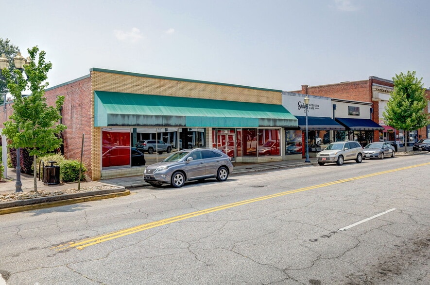 112 S Pendleton St, Easley, SC for lease - Building Photo - Image 2 of 66