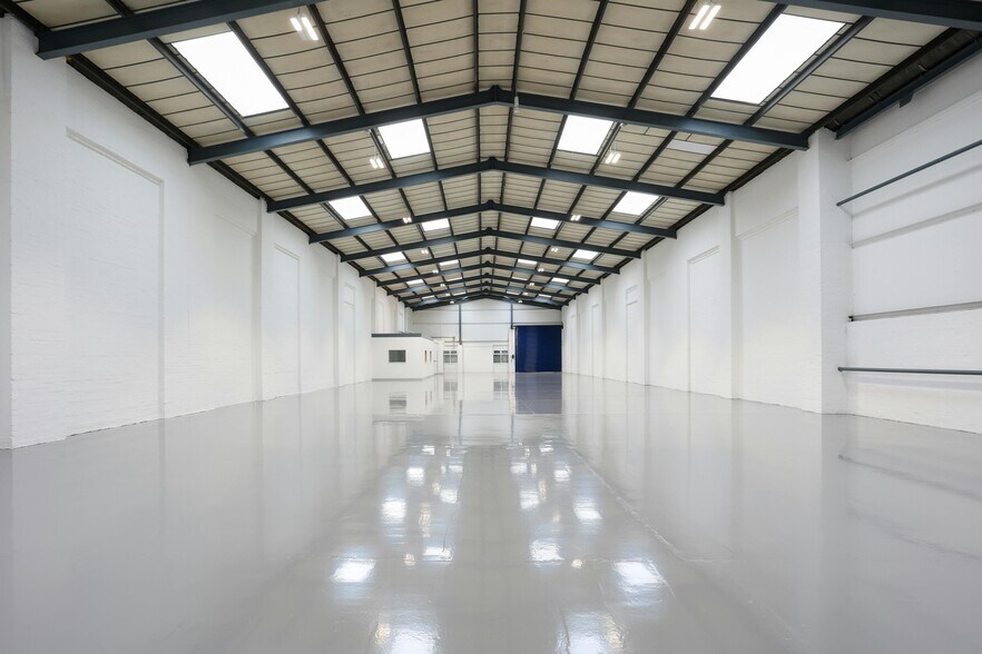 Shenstone Trading Estate, Halesowen à louer - Photo du bâtiment - Image 2 de 19