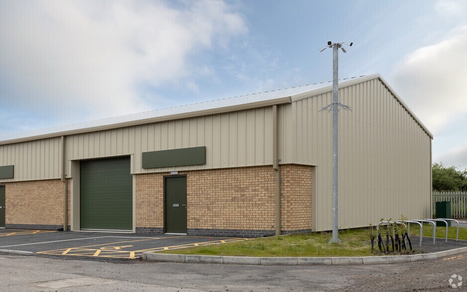 8 Skellingthorpe Rd, Saxilby for lease - Building Photo - Image 3 of 5