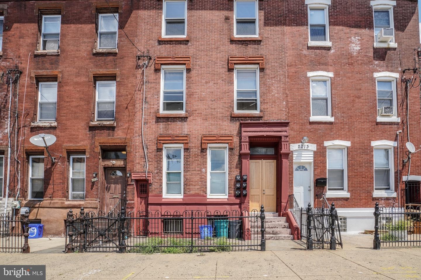 2011 E Allegheny Ave, Philadelphia, PA à vendre Photo du bâtiment- Image 1 de 26