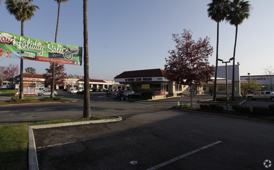 16650 Harbor Blvd, Fountain Valley, CA à louer - Photo principale - Image 3 de 7