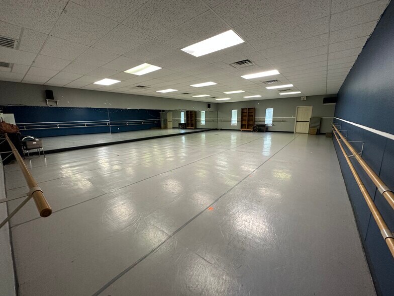 835 Redwater Rd, Texarkana, TX à louer - Photo du bâtiment - Image 3 de 6