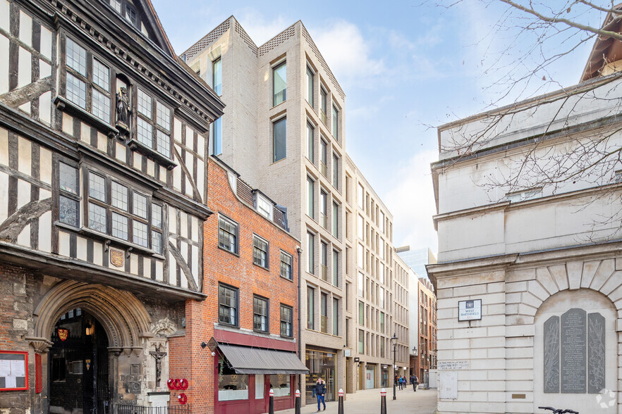 47-53 Little Britain, London for lease - Primary Photo - Image 1 of 4