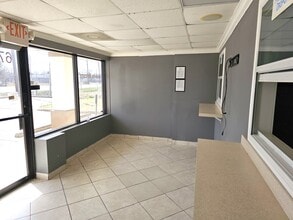 6713 Broadway, Pearland, TX for lease Interior Photo- Image 1 of 5