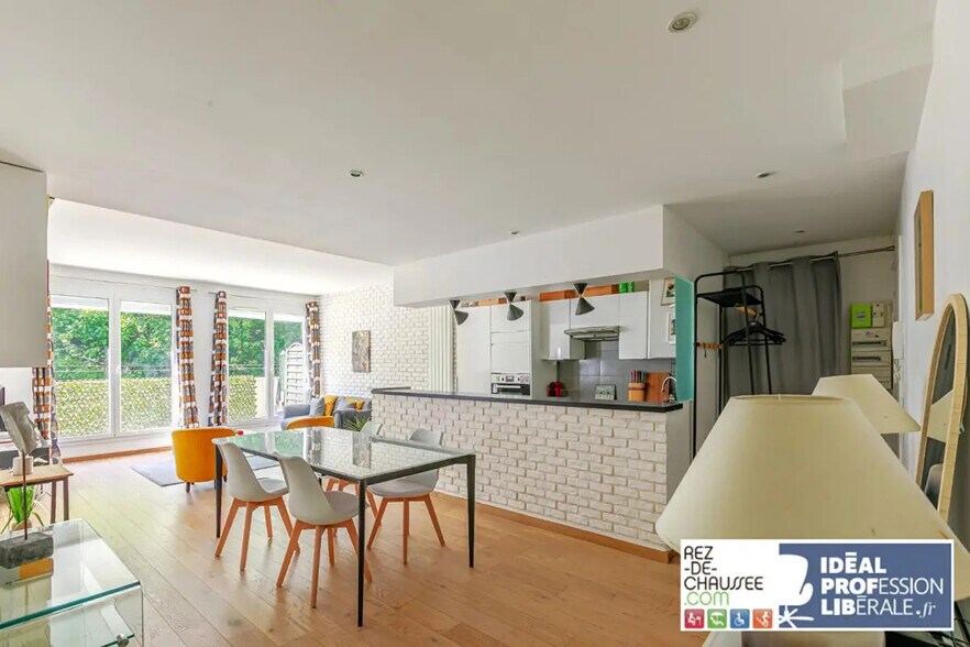 Office in Suresnes for sale - Interior Photo - Image 3 of 12