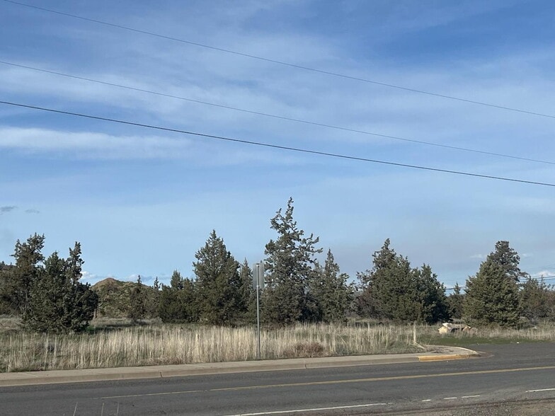 TL500 SW Belmont Ln, Madras, OR for sale - Building Photo - Image 2 of 14