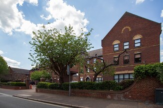 Plus de détails pour High St, Hampton - Bureau à louer