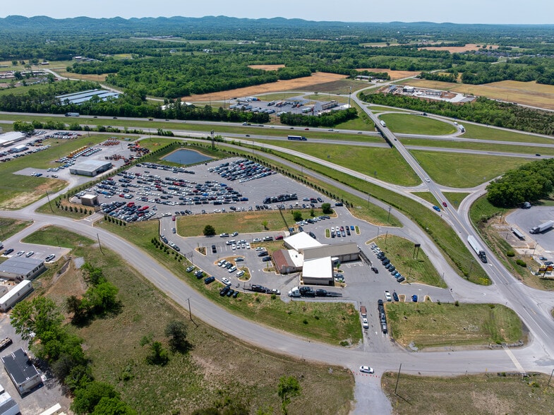 5501 Miller Ln, Christiana, TN à louer - Photo du bâtiment - Image 2 de 2