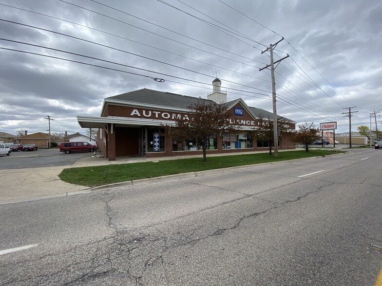 7701-7757 W Lawrence Ave, Norridge, IL à louer - Photo du bâtiment - Image 3 de 27