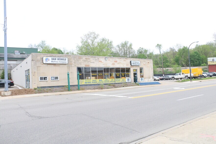 907 N Main St, Ann Arbor, MI for sale - Building Photo - Image 1 of 12