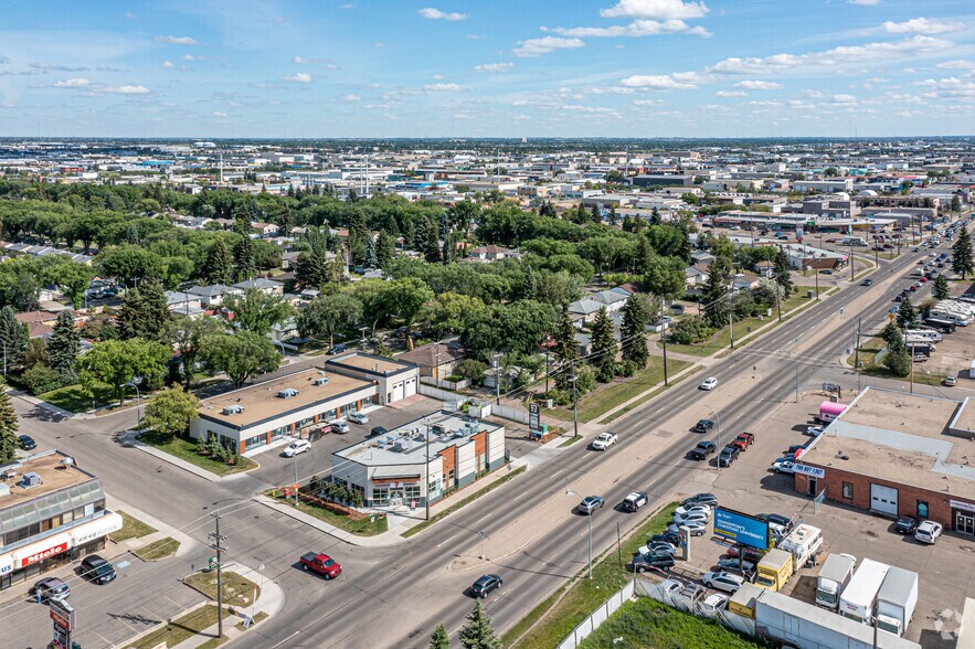 6545A 99 St NW, Edmonton, AB à louer - Aérien - Image 3 de 10