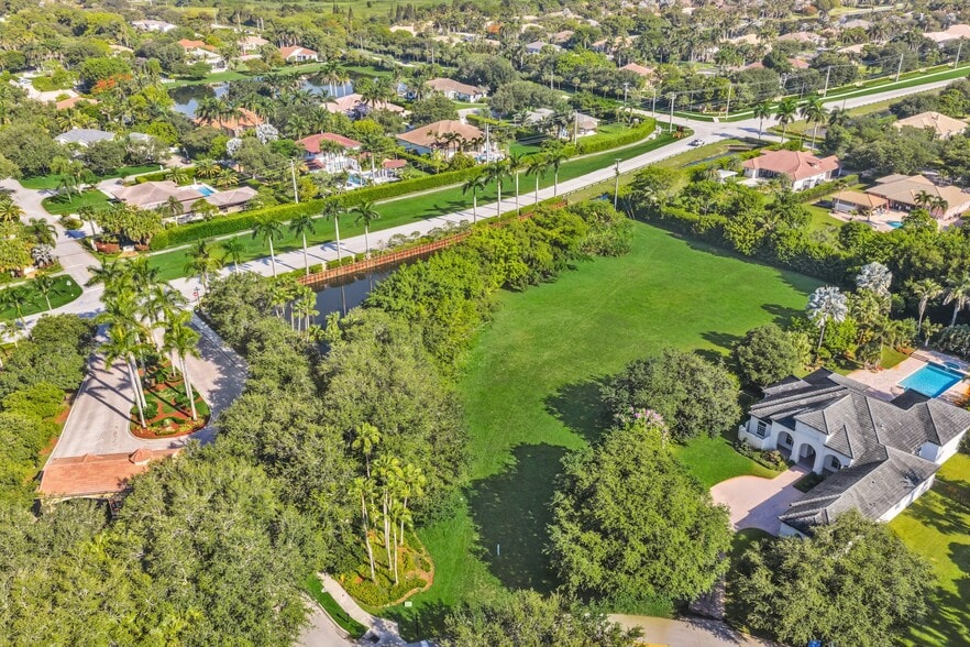 12981 Kapok Ln, Davie, FL for sale - Building Photo - Image 2 of 15