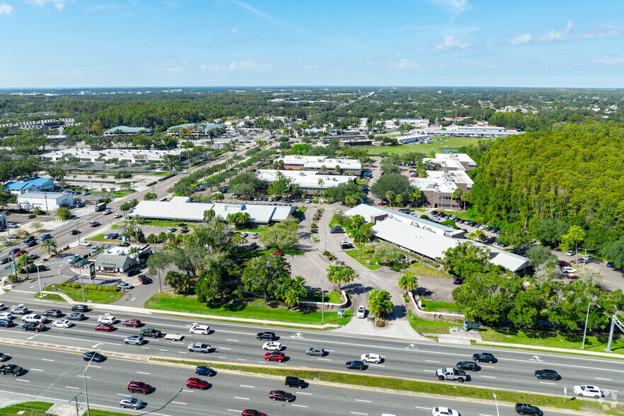 10014 N Dale Mabry Hwy, Tampa, FL à louer - Photo du bâtiment - Image 3 de 44