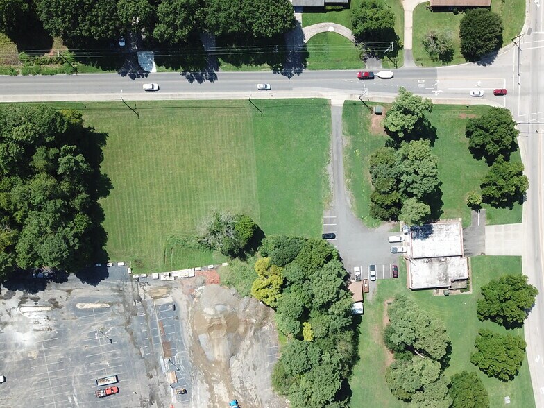 2135 Eden Ter, Rock Hill, SC à vendre - Photo du bâtiment - Image 2 de 4