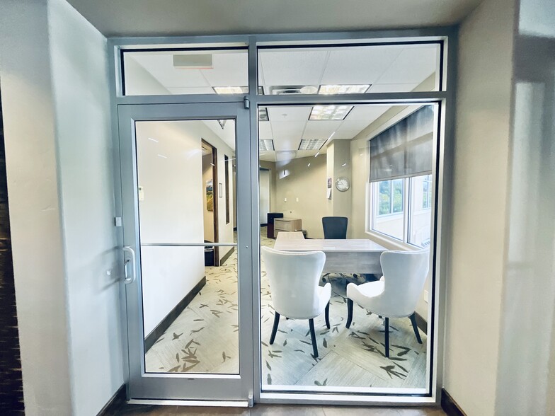 120 W Park Dr, Grand Junction, CO à louer - Photo du bâtiment - Image 2 de 21