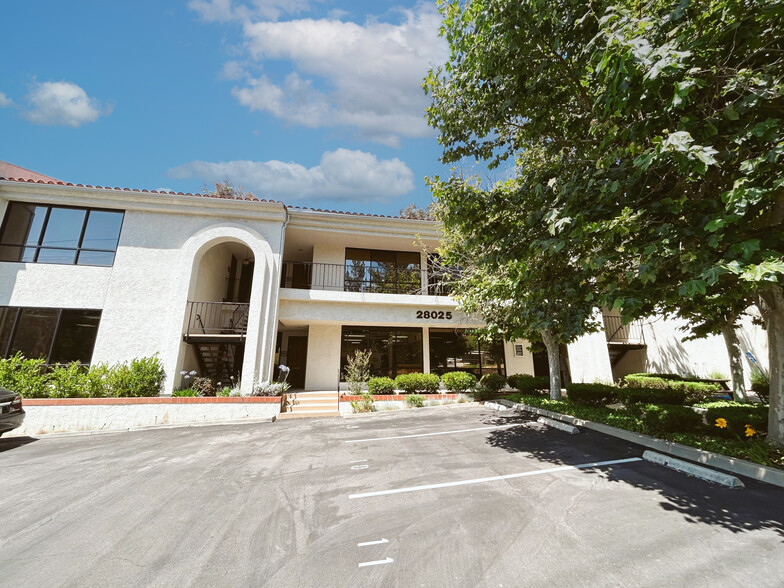 28025 Dorothy Dr, Agoura Hills, CA for lease - Building Photo - Image 1 of 11