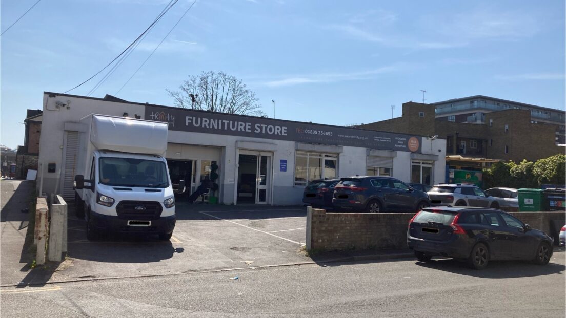 Redford Way, Uxbridge à vendre Photo du bâtiment- Image 1 de 1