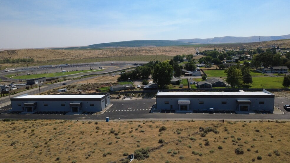 7943 Van Giesen st, West Richland, WA for lease - Building Photo - Image 1 of 5