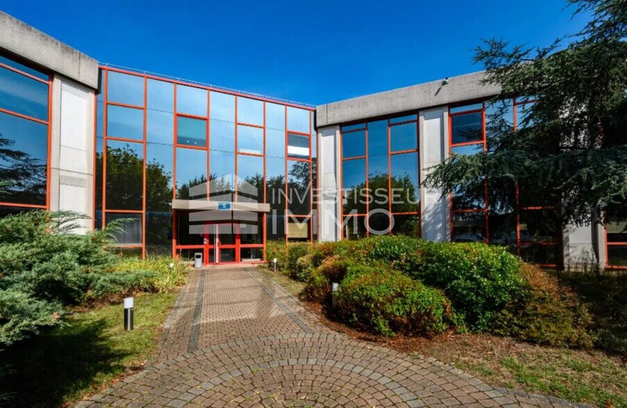 Flex dans Gennevilliers à louer - Photo du bâtiment - Image 3 de 10