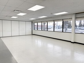 14904 123rd Ave NW, Edmonton, AB for sale Interior Photo- Image 1 of 2