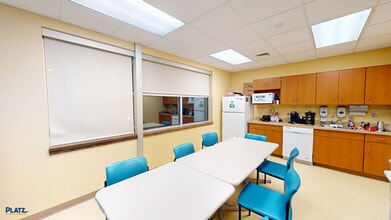 661 Mahoning Ave NW, Warren, OH for lease Building Photo- Image 2 of 6