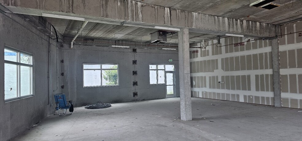 101 NW 12th St, Pompano Beach, FL for lease - Building Photo - Image 2 of 8