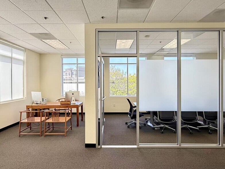 1144-1158 Cadillac Ct, Milpitas, CA à louer - Photo intérieure - Image 3 de 6