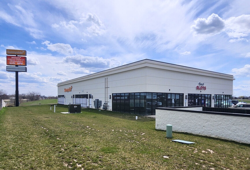 7000 First Ranger Dr, South Beloit, IL à louer - Photo du bâtiment - Image 2 de 9