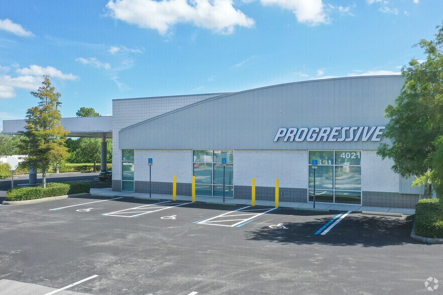 4021 Tampa Rd, Oldsmar, FL à vendre - Photo du bâtiment - Image 2 de 15