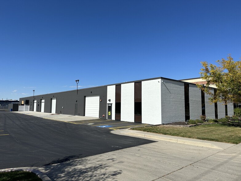 2194-2200 S 3270 W, Salt Lake City, UT for lease - Building Photo - Image 2 of 5