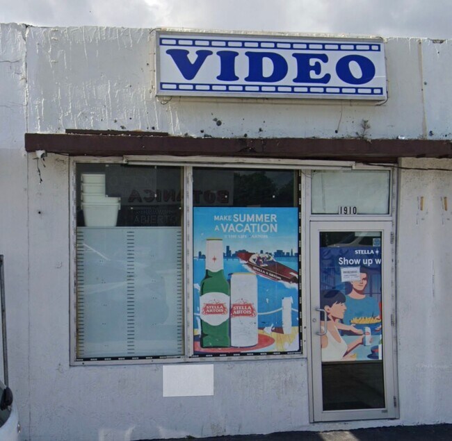 Plus de détails pour 1900-1960 E 4th Ave, Hialeah, FL - Commerce de détail à louer