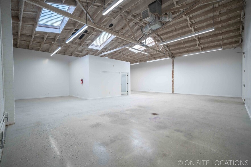 9520 W Jefferson Blvd, Culver City, CA for lease - Interior Photo - Image 3 of 22