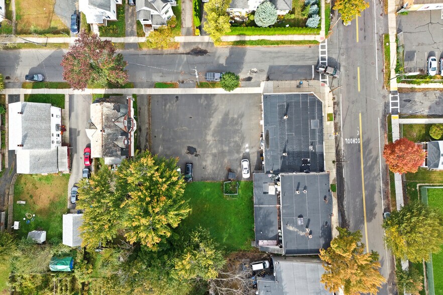 436 Main St, West Springfield, MA à louer - Photo du bâtiment - Image 2 de 4