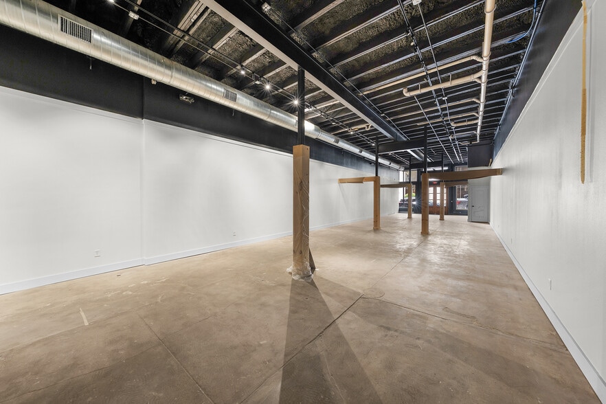 204 Church St, Sulphur Springs, TX for lease - Building Photo - Image 3 of 7