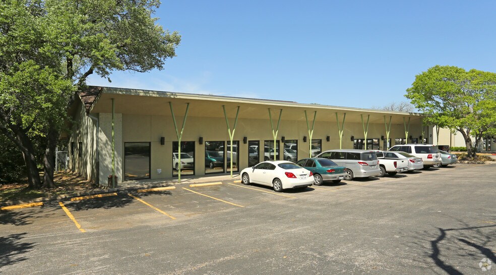1110 William Cannon Dr W, Austin, TX for lease - Primary Photo - Image 1 of 7