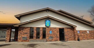 Plus de détails pour 2454 College Way, Fergus Falls, MN - Services hôteliers à vendre