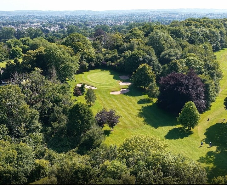 9 Rhiwbina Hl, Cardiff for sale - Primary Photo - Image 1 of 6