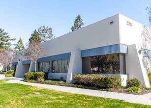 388 Oakmead Pky, Sunnyvale, CA à louer Photo du bâtiment- Image 1 de 12