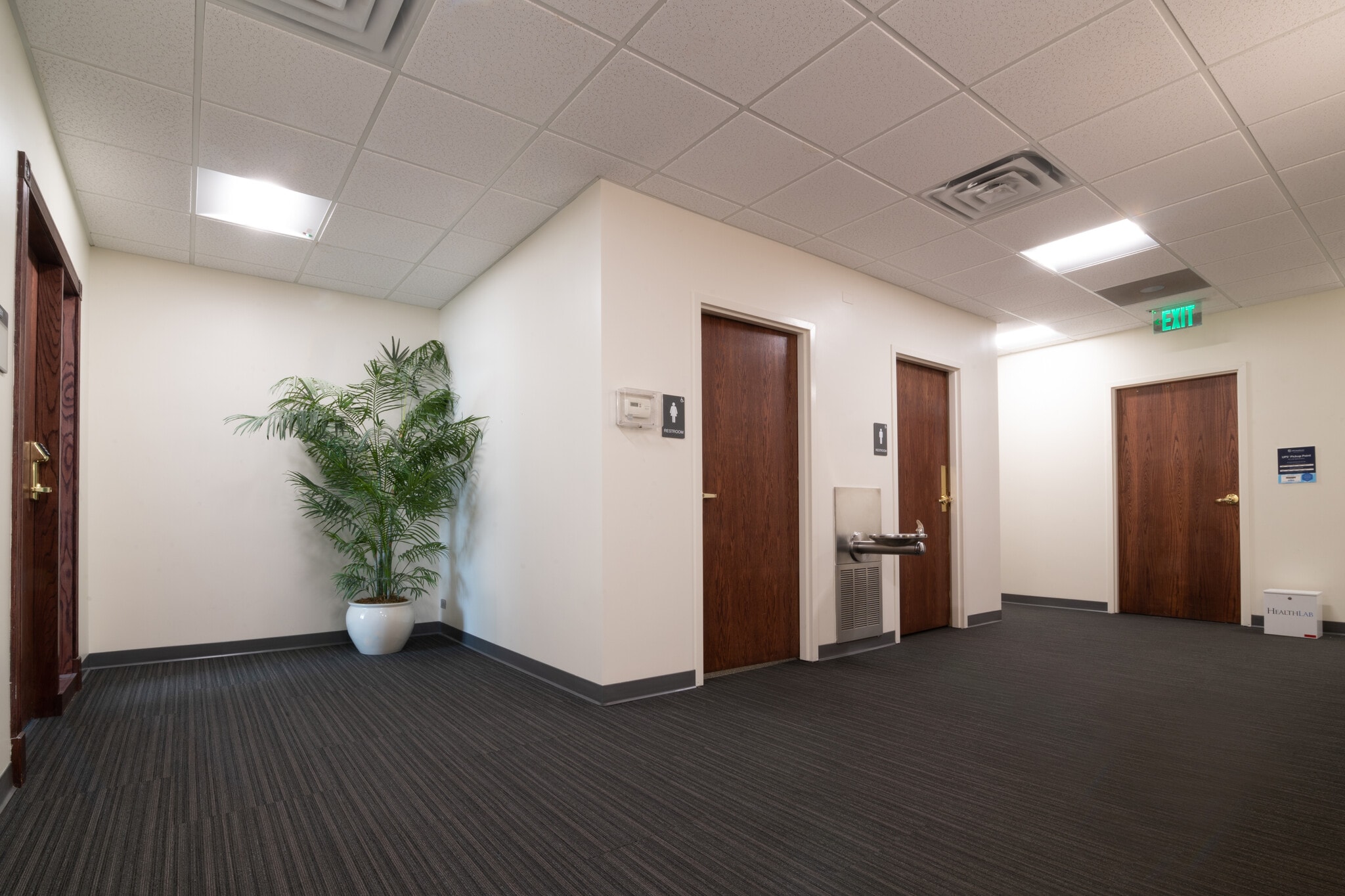 4119 W Shamrock Ln, Mchenry, IL à vendre Photo intérieure- Image 1 de 5