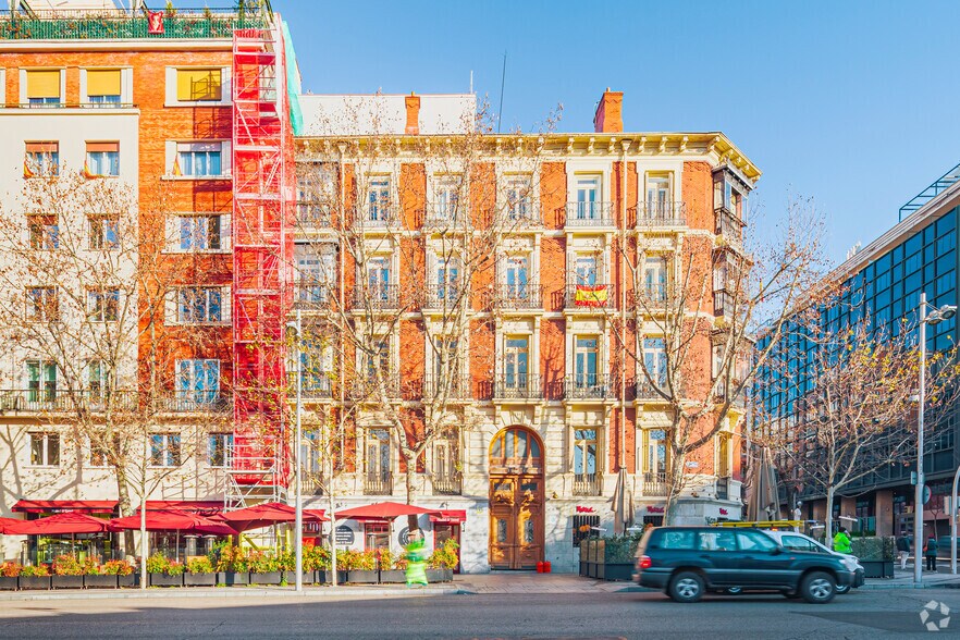 Calle Serrano, 110, Madrid, Madrid à louer - Photo du bâtiment - Image 1 de 8