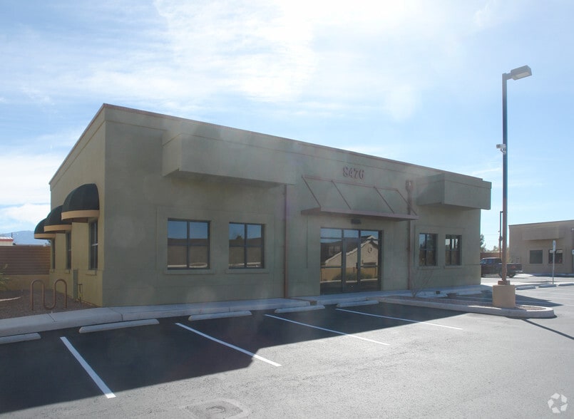 8476 E Speedway Blvd, Tucson, AZ à vendre - Photo du bâtiment - Image 2 de 5