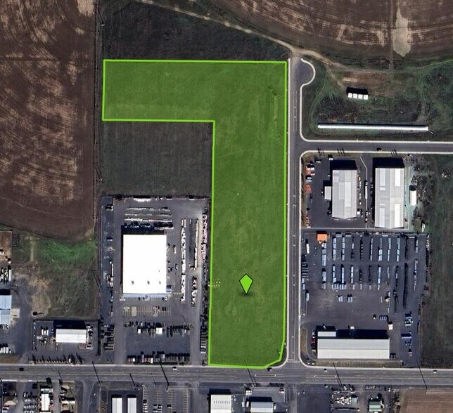 NNA East Wheeler Rd, Moses Lake, WA à louer - Photo du bâtiment - Image 2 de 2