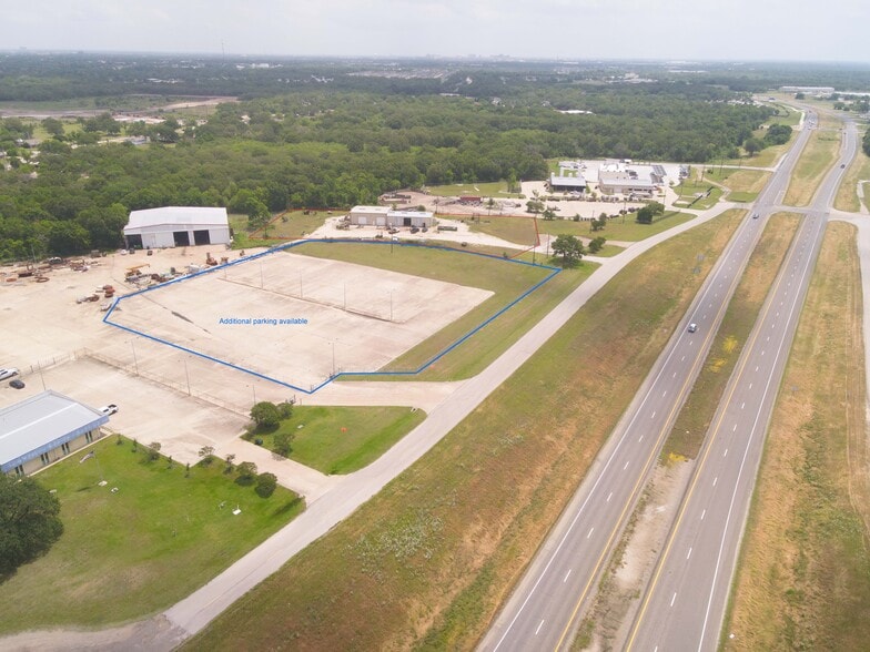 1560 N Harvey Mitchell Pky, Bryan, TX for lease - Building Photo - Image 2 of 2