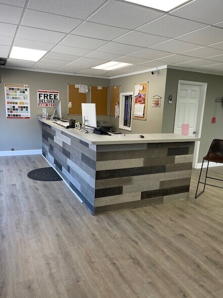 4098 N Henry Blvd, Stockbridge, GA à vendre - Photo du bâtiment - Image 2 de 6