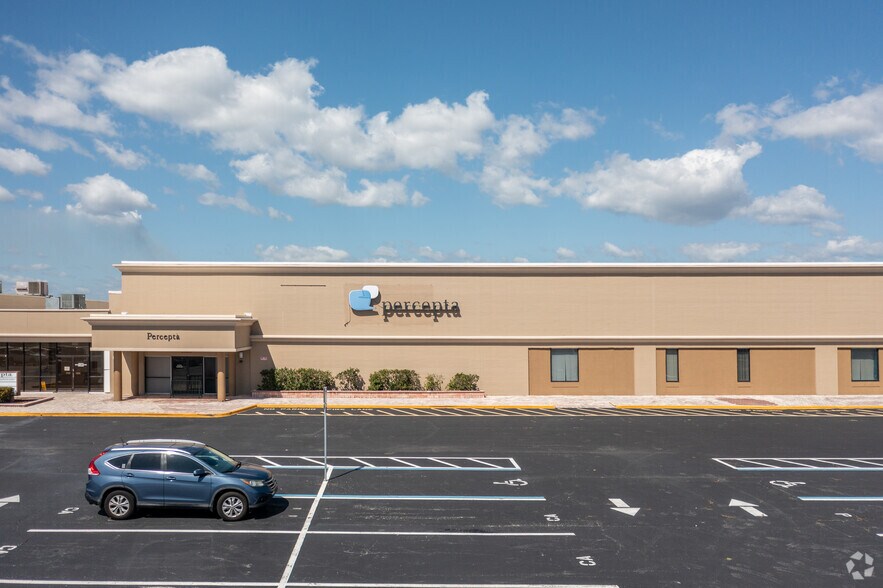 1320-1450 S Babcock St, Melbourne, FL à louer - Photo du bâtiment - Image 2 de 9