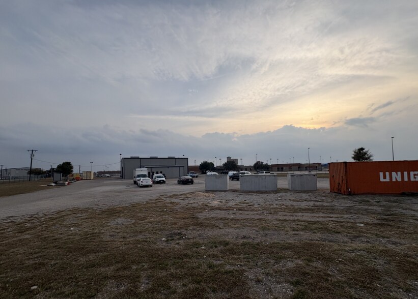 111 Vernon Rd, Aledo, TX à louer - Photo du bâtiment - Image 3 de 5