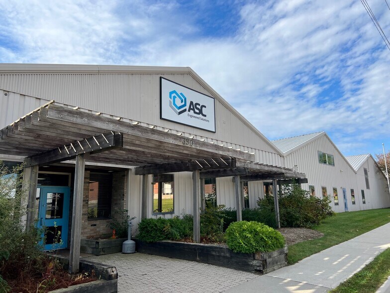 390 Second Av W, Simcoe, ON à louer - Photo principale - Image 1 de 11